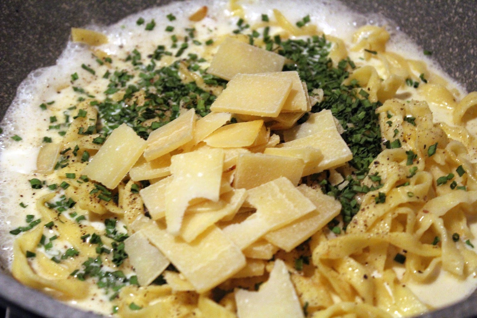 Bandnudeln mit Sahnesoße und Parmesan – glatzkoch.de