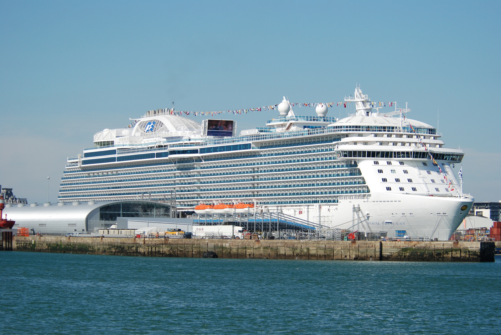 SergioCruises Novo "Royal Princess" já em Southampton