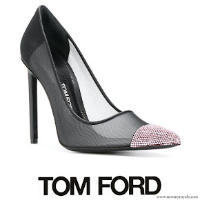 Queen-Rania-wore-Tom-Ford-Crystal-Embellished-Pumps.jpg