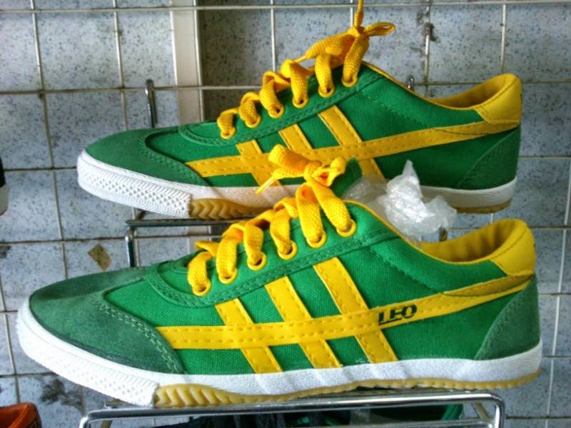 Stok Baru Sampai: Kasut Futsal Jenama LEO Dan AsiaSport