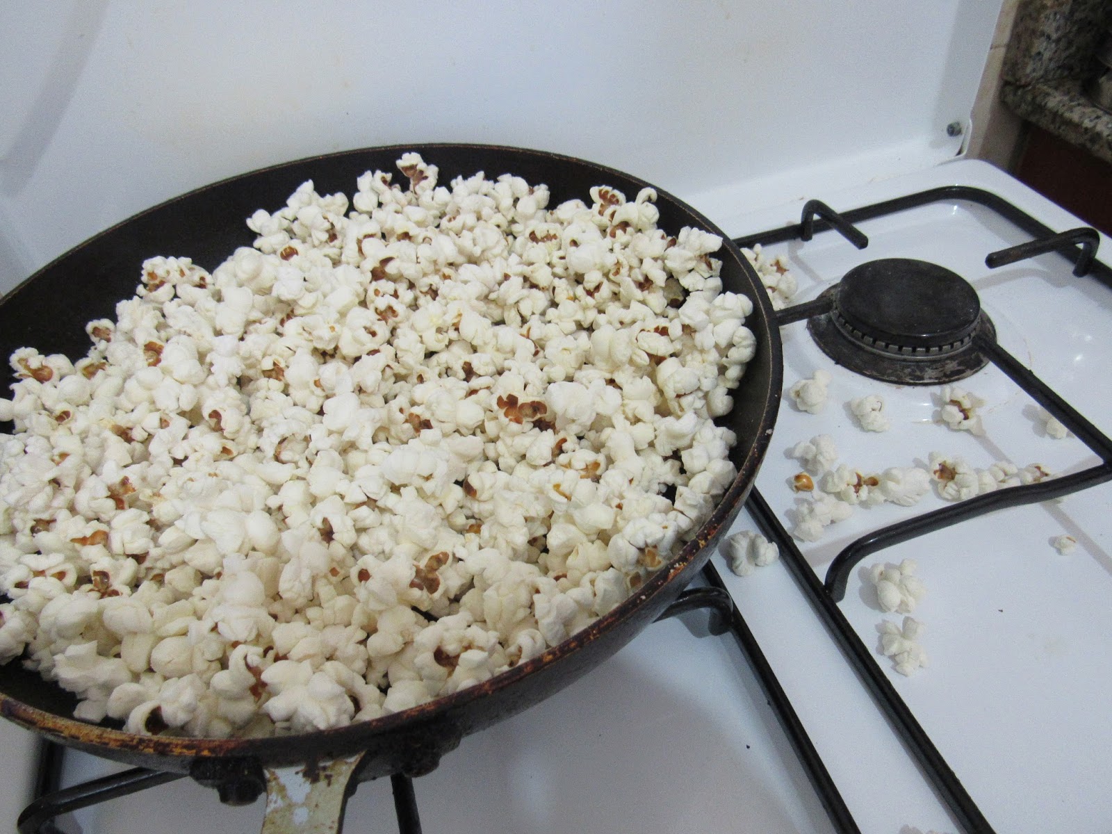How to make popcorn in a fry pan in 5 minutes