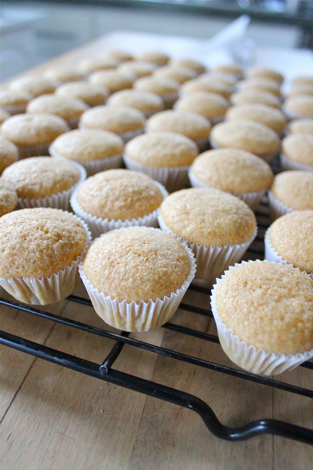 healthier mini vanilla cupcakes | Eat Good 4 Life