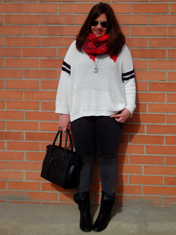 Outfit: Botas Irreemplazables | Vístete que vienen curvas
