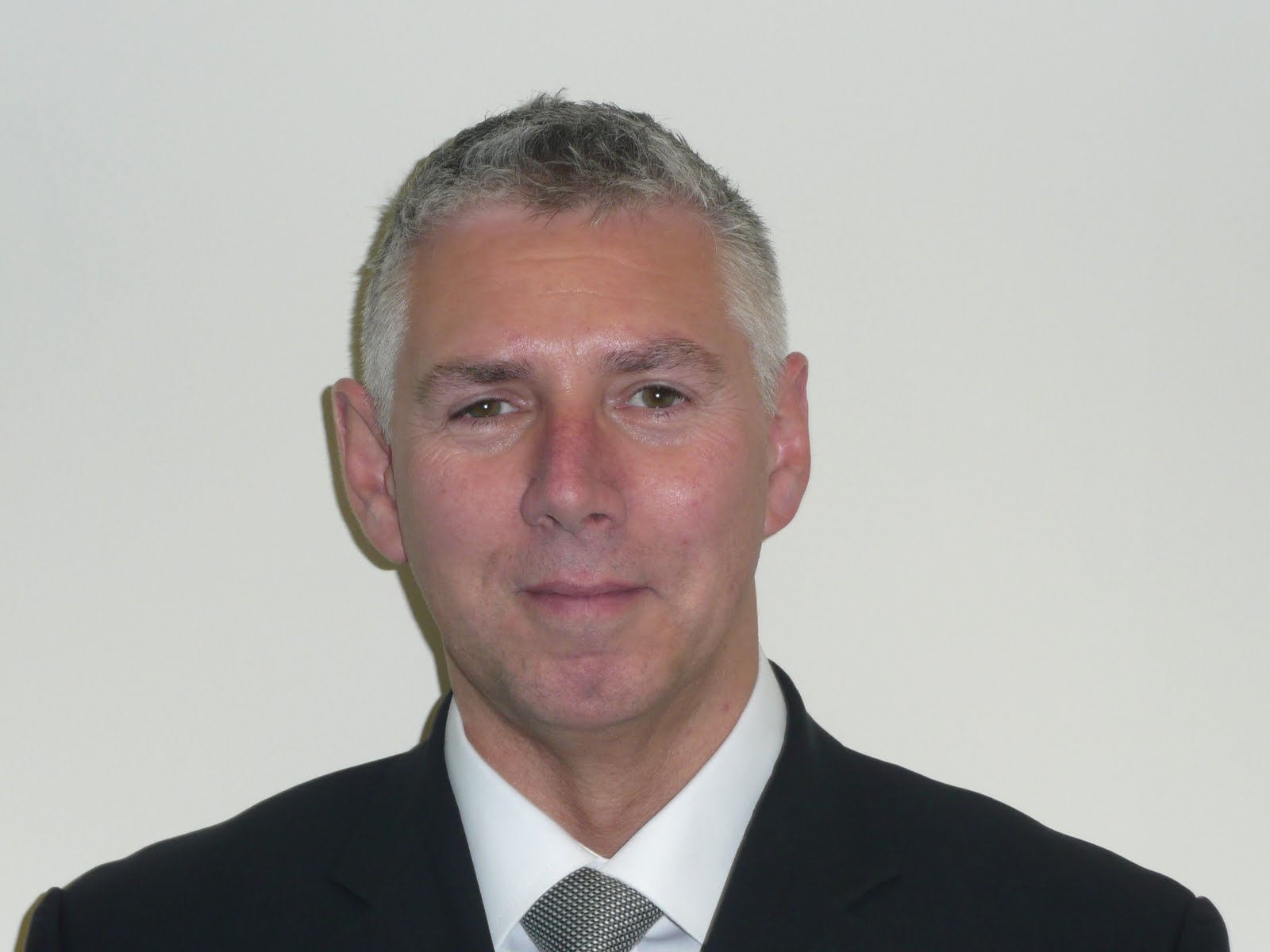 Grovewood PR PAUL BRADLEY IS NEW GENERAL SALES MANAGER AT RENAULT WIRRAL