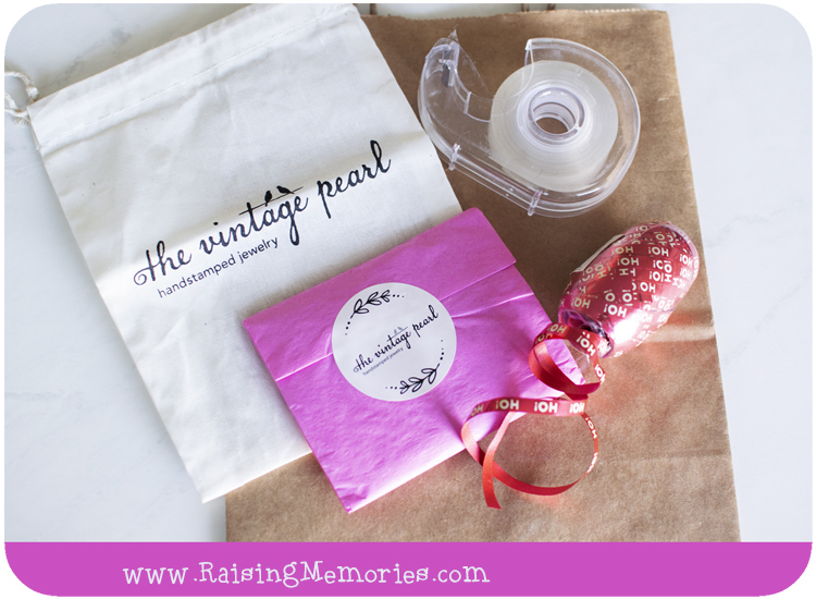 Raising Memories Holiday Gift Guide Giveaway