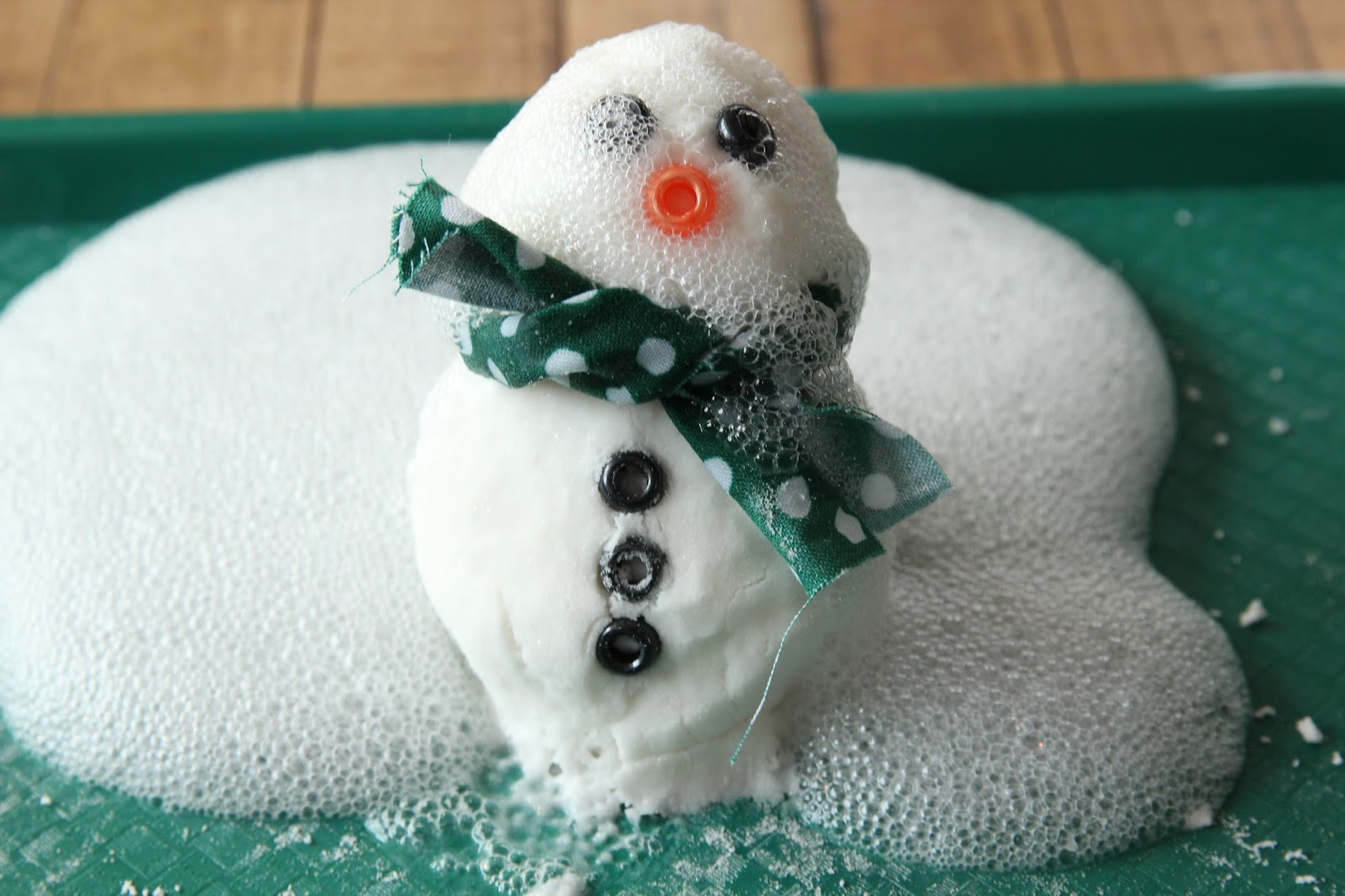 The Blue Barn Fizzing Snowman