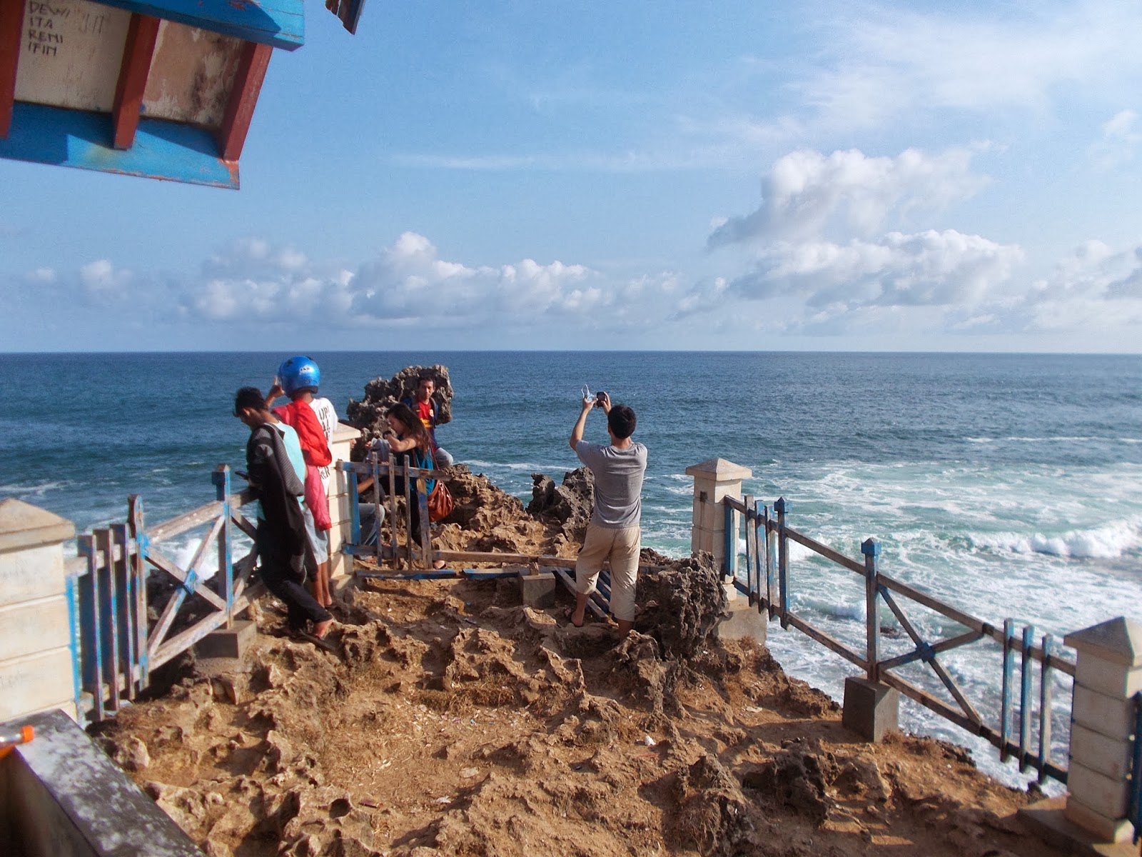 WISATA PANTAI DI YOGYAKARTA, MENGUNJUNGI PANTAI PANTAI