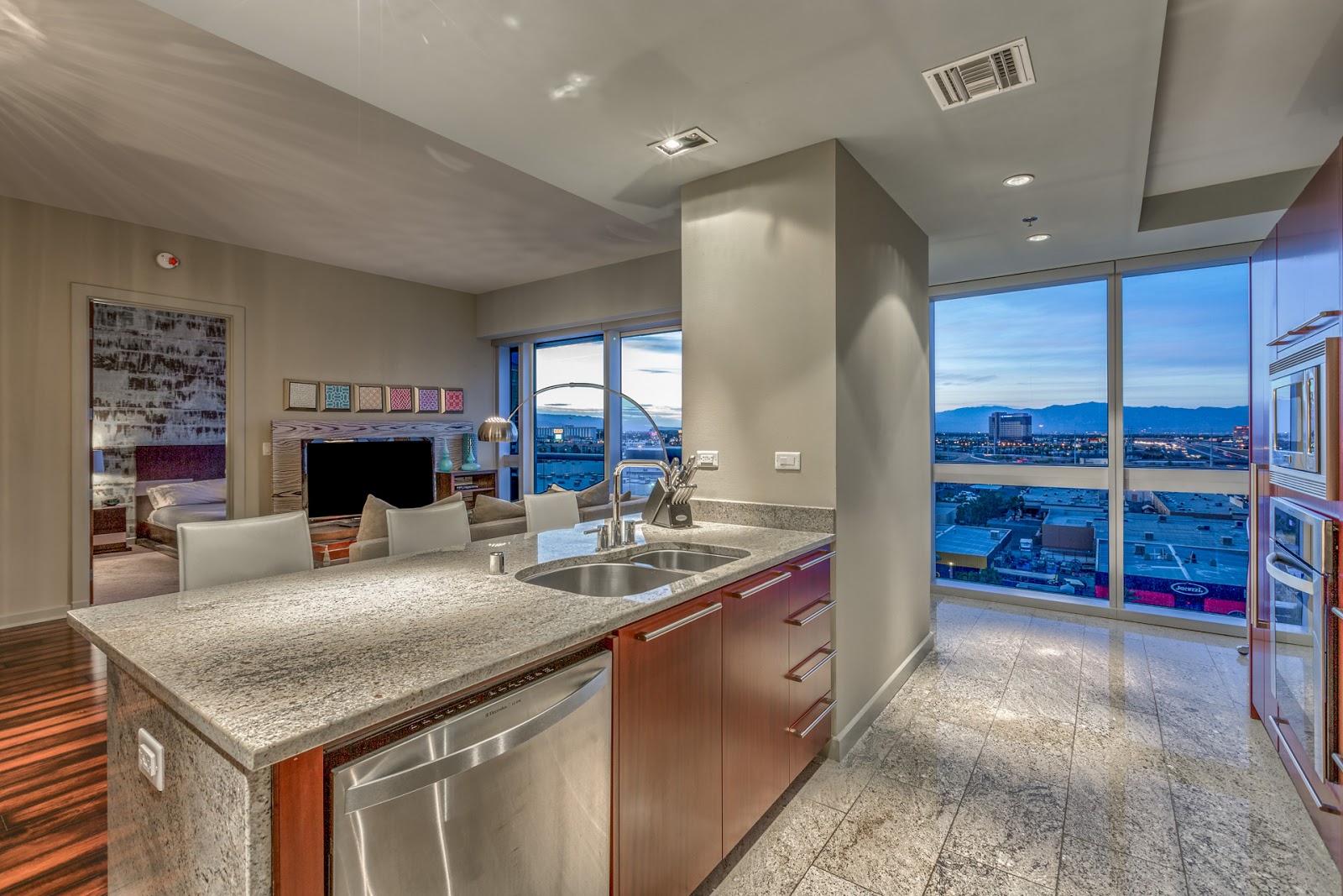 Las Vegas Condos, Strip High Rises, Las Vegas Luxury Real Estate News