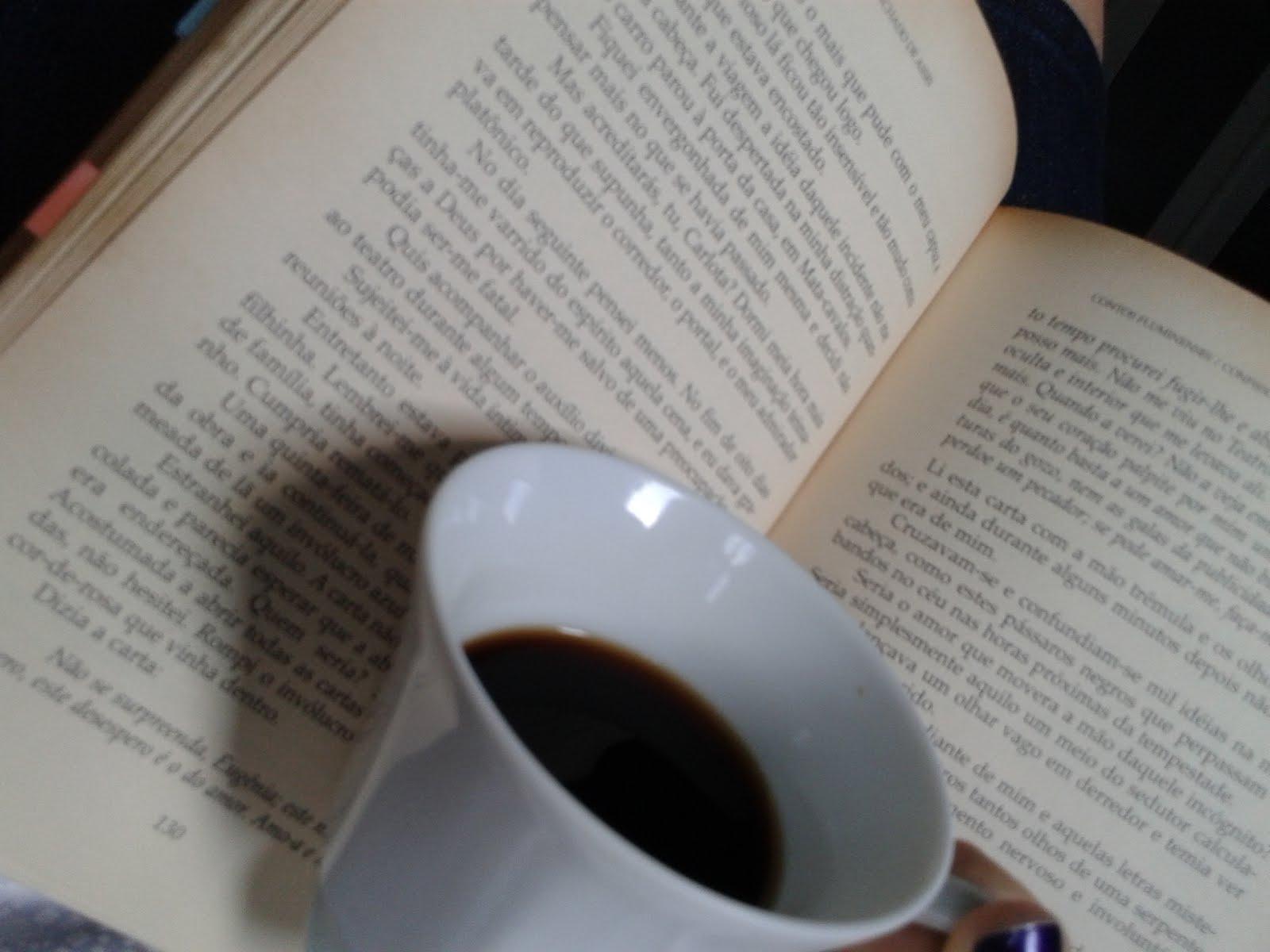 Livro + Café = Alegria