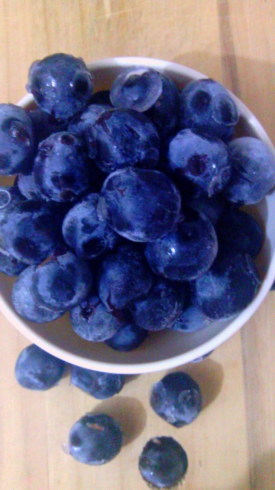 BLUEBERRY FRUIT OF THE WEEK