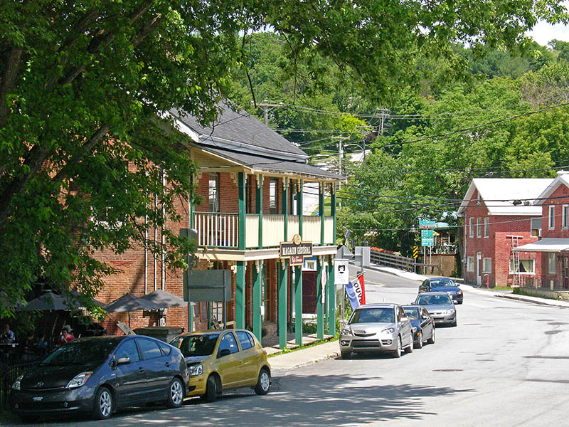 Flânerie dans l'un des plus beaux villages du Québec Bon Voyage