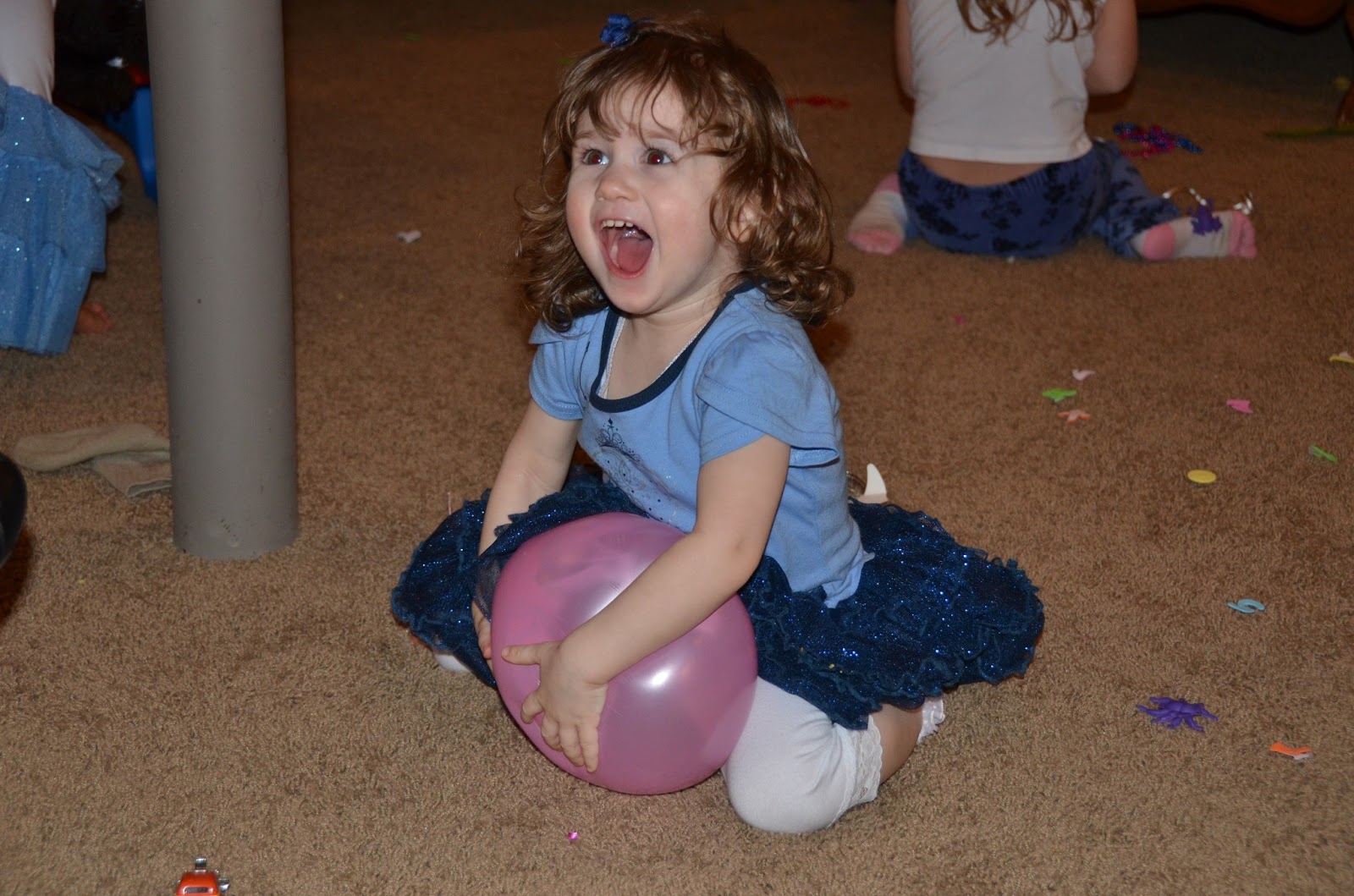 Baxter Family Six!: Popping Balloons