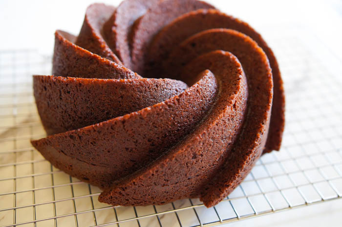 Cocoa Bundt Cake | bakeat350.net
