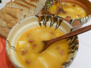 Ciorba de cartofi cu carnati