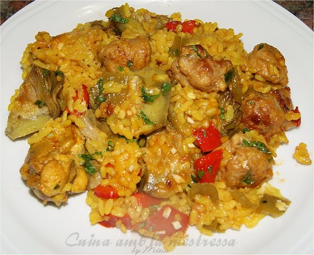 Cocina con Mina Paella de pollo butifarra y verduras