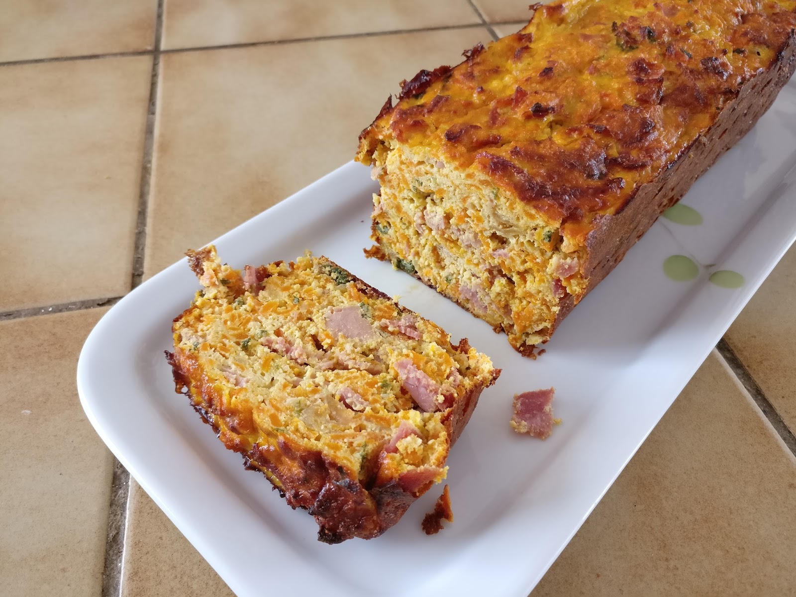 Cuisine Terrine de carottes aux dés de jambon et poudre d'amandes