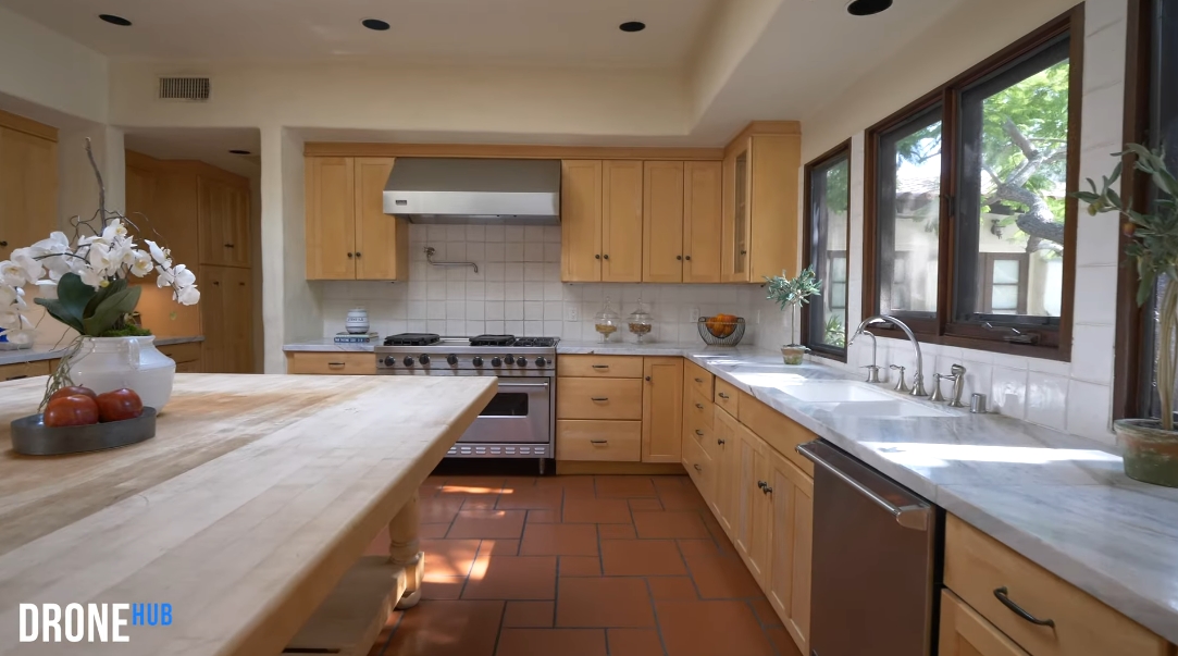 43 Interior Design Photos vs. 3201 Retreat Ct, Malibu, CA Luxury Mansion Tour