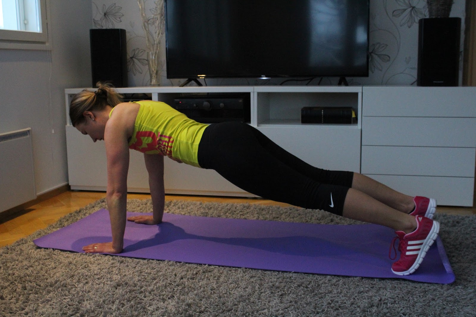 Detoxseries (4) Abs Workout + 8 Tips for Weight Loss