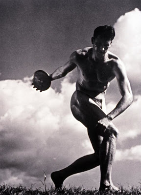 Image from the movie "Olympia" by Leni Riefenstahl