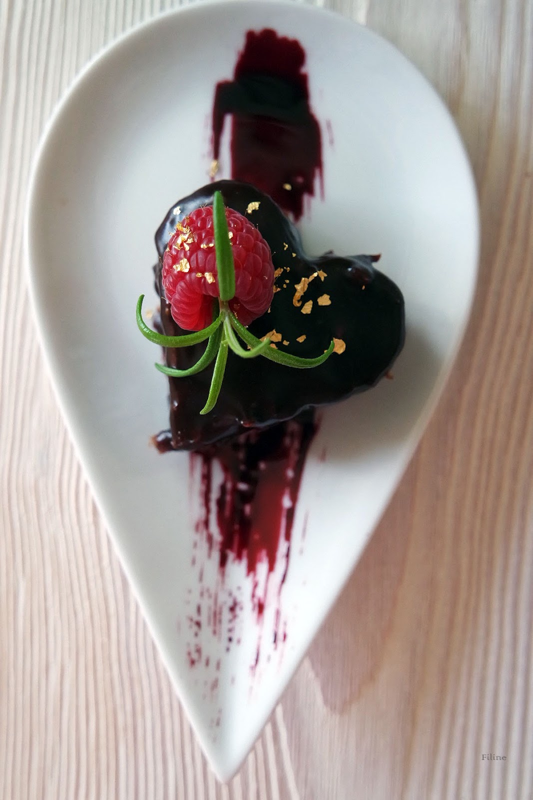 Schokoladen Petit Fours mit Dessert-Variation zum Sonntag - Filine bloggt