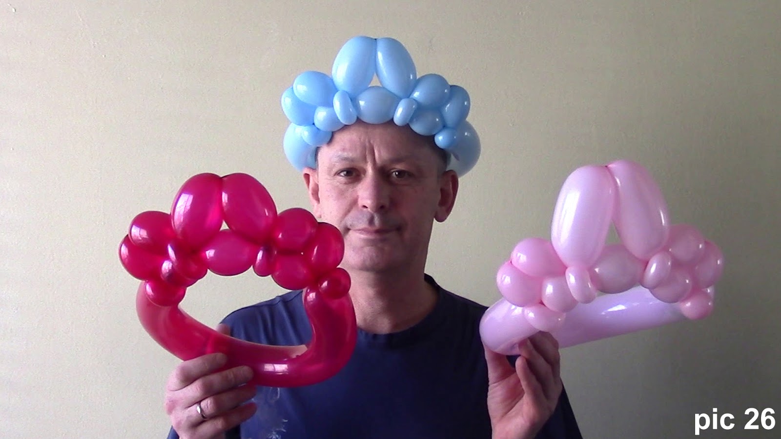 CLASSICAL One balloon crown