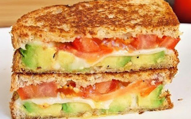 Recette Croque-Monsieur Mozarella, Avocat, Tomate Recette Croque-Monsieur Mozarella, Avocat, Tomate
