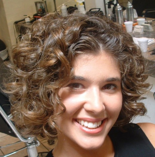 Curly Hair Styles 2010 For Women. Short Curly Hairstyle 2010