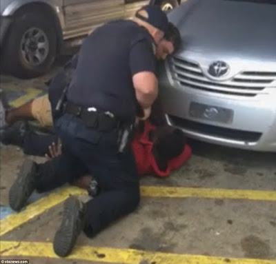 1a2 Black man shot in the chest 5 times at point blank by white cops (Graphic videos)