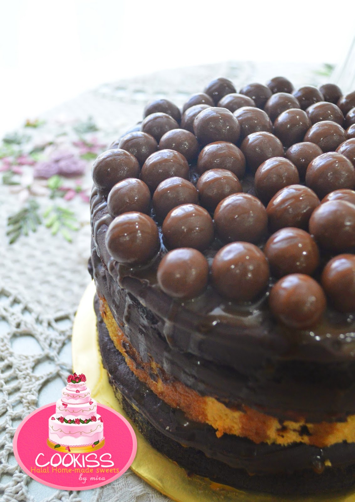 Miracookiss Chocolate Butterscotch & Maltese Cake