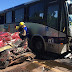 Homem morre em acidente entre carro e ônibus na PR-323, em Cianorte