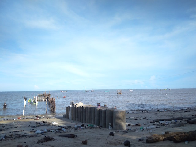 Pantai Binalatung
