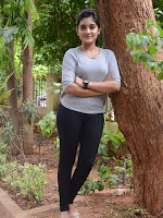 Gentleman heroine Nivetha Thomas photos-cover-photo