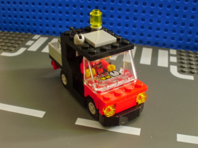 MOC LEGO Pequena viatura de serviços