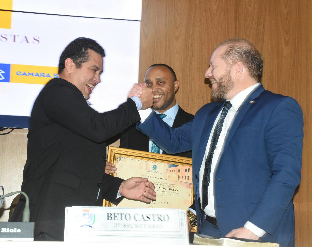 Empresário luziense, Edinaldo Lucena, recebe o título de Cidadão da Câmara  Municipal de São Luís - Santa Luzia Online - O Blog do Rei