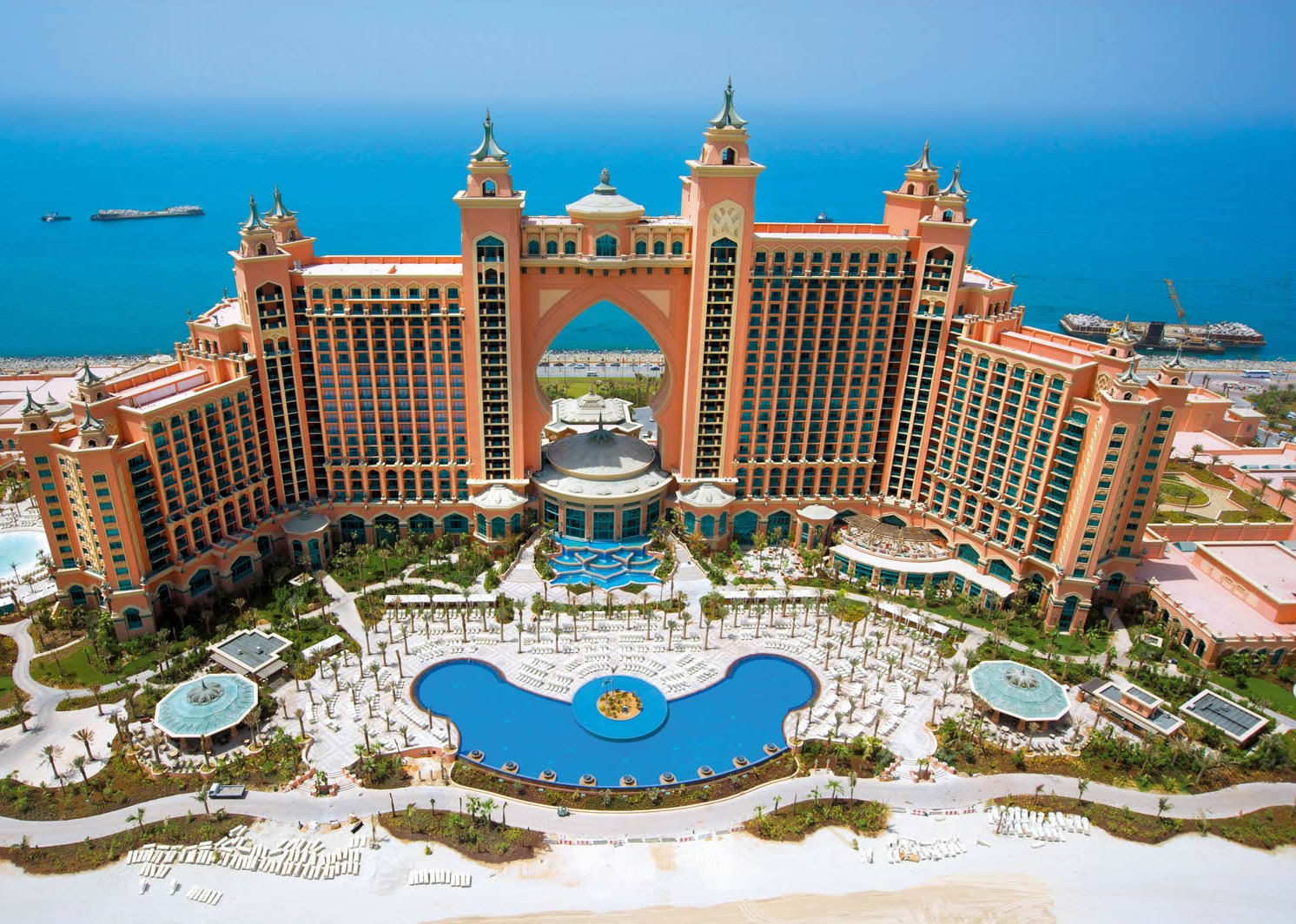 Atlantis The Palm Hotel, Dubai |Travel Deals 2021 | Package &amp; Save up to $583 | TravelHotelTours