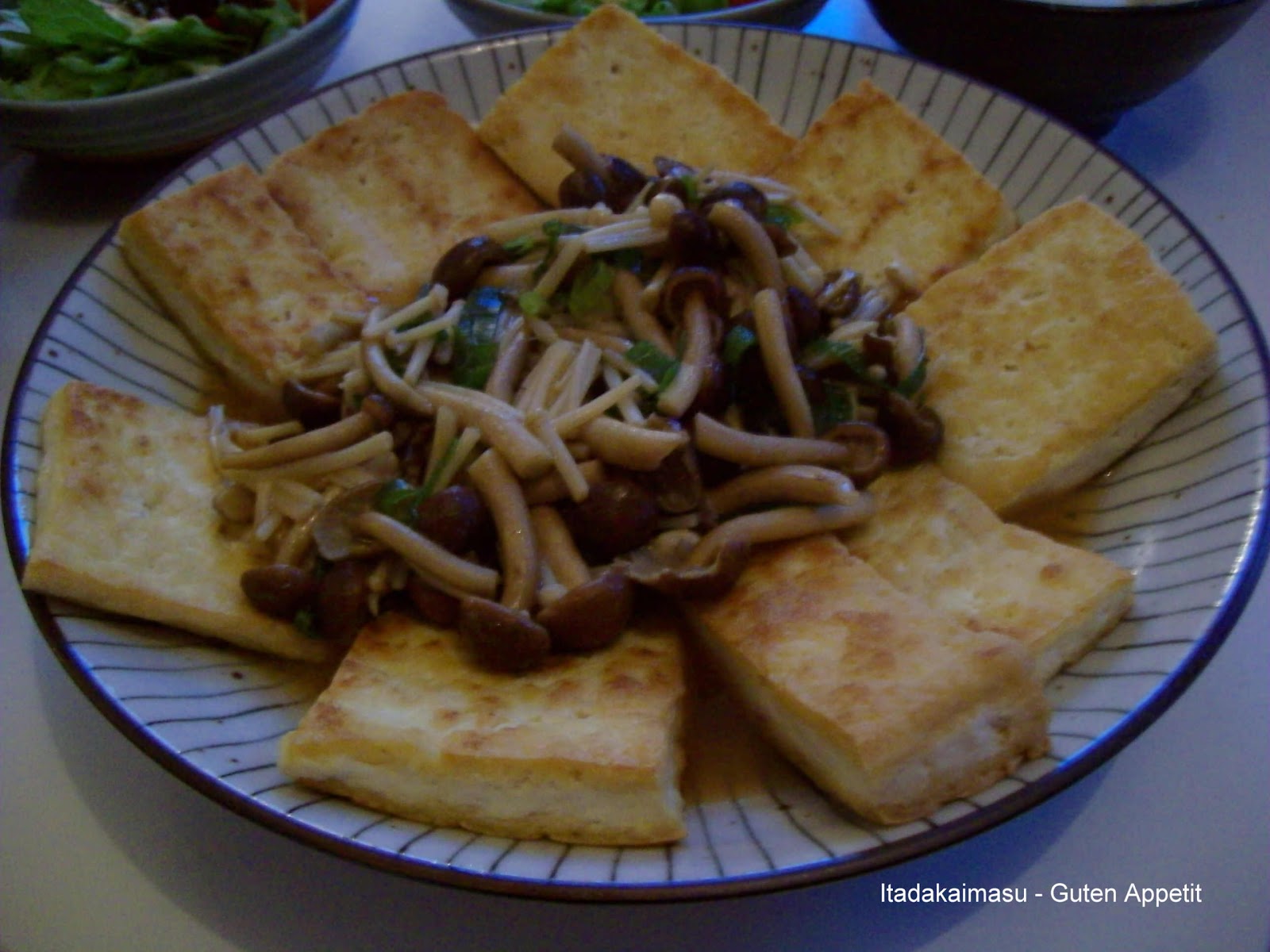 Itadakimasu - Guten Appetit: Gebratener Tofu mit sautierter Pilz-Sauce