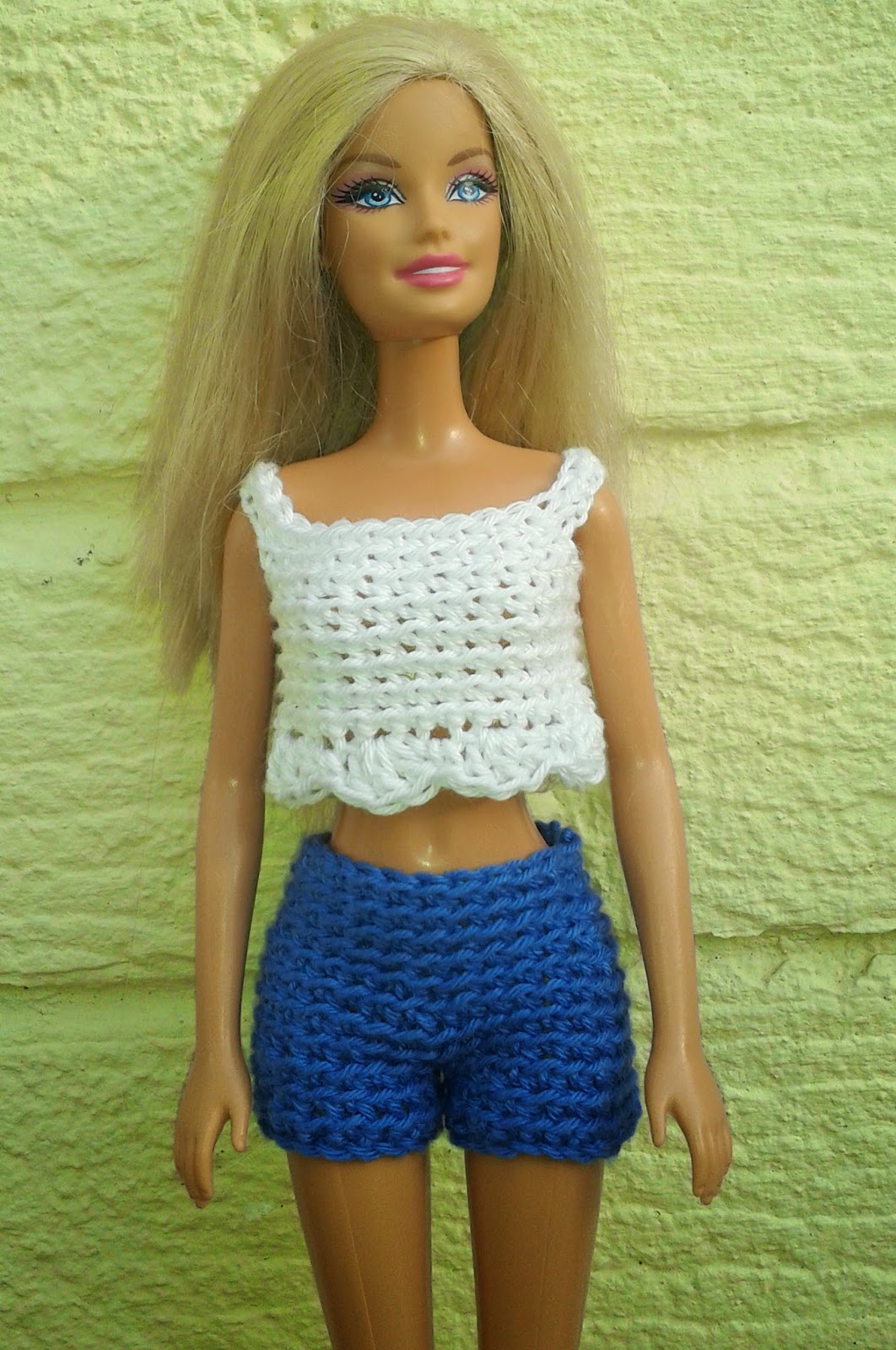 linmary-knits-barbie-crochet-shorts-and-cropped-top