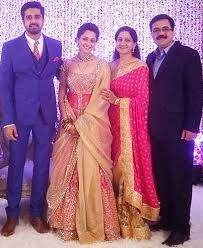 Avinash Sachdev Family Wife Son Daughter Father Mother Age Height Biography Profile Wedding Photos