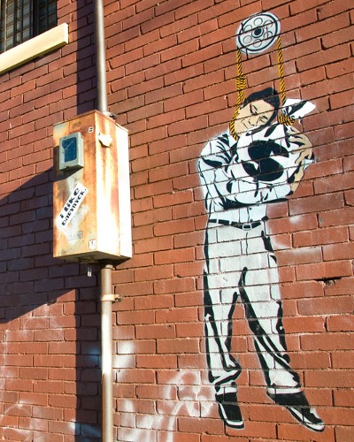 Vinchen street art, Let Go - 'Økonomisk selvmord'
