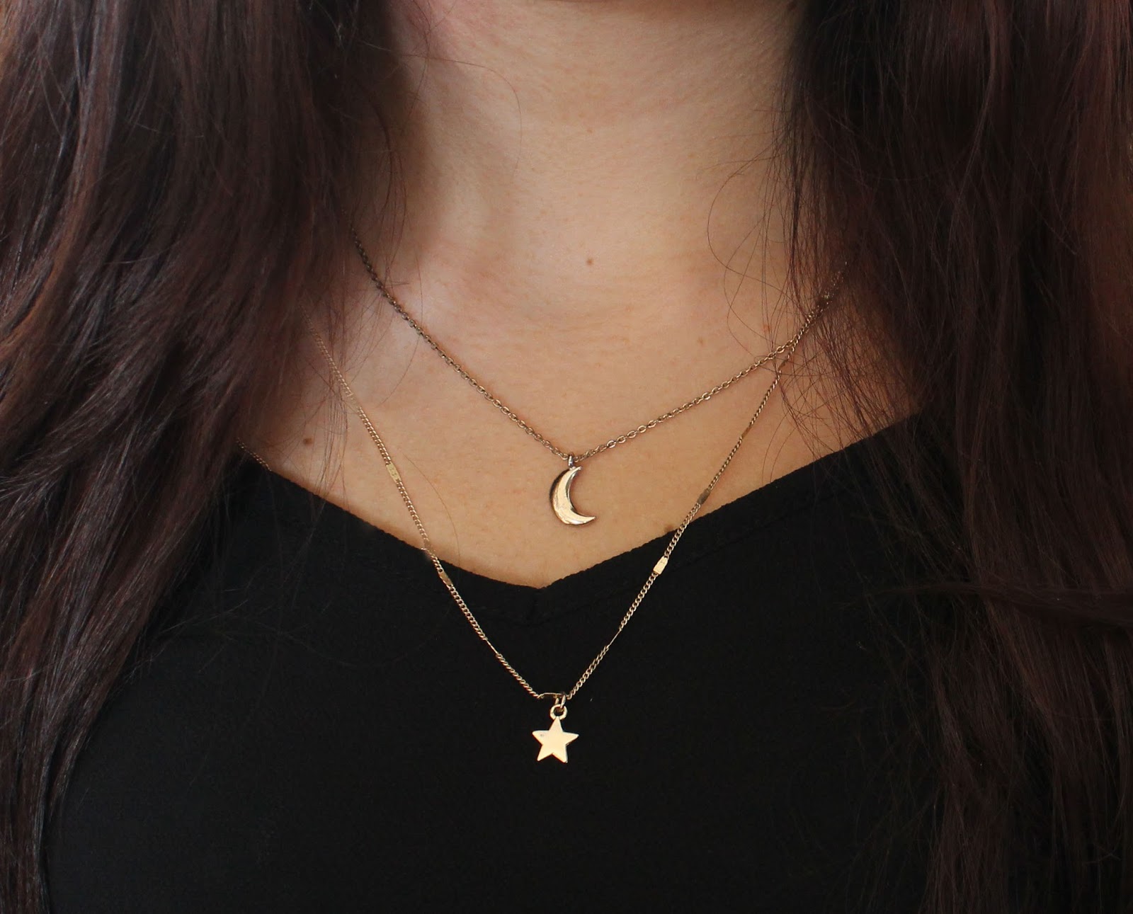 5 necklaces every girl should have