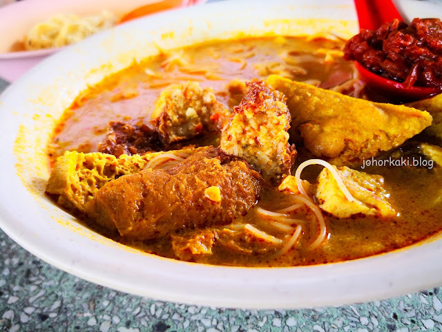 Famous Curry Laksa inwards Pekan Nanas 李国旗叻沙 Famous-Curry-Laksa-Pekan-Nanas-李国旗叻沙