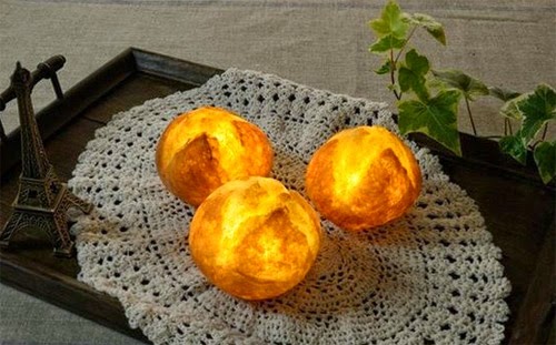 فنانة يابانية تصنع خبز طازج حقيقي مضيء