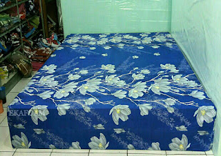 Kasur inoac motif Bunga alya biru Kasur inoac motif Bunga alya biru