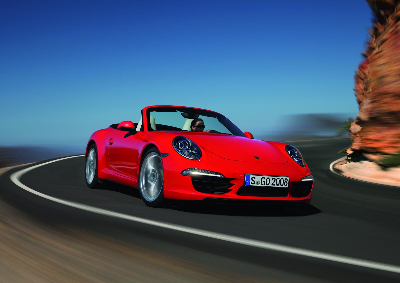 Detroit Debut: 2013 Porsche 911 Cabriolet【Video】