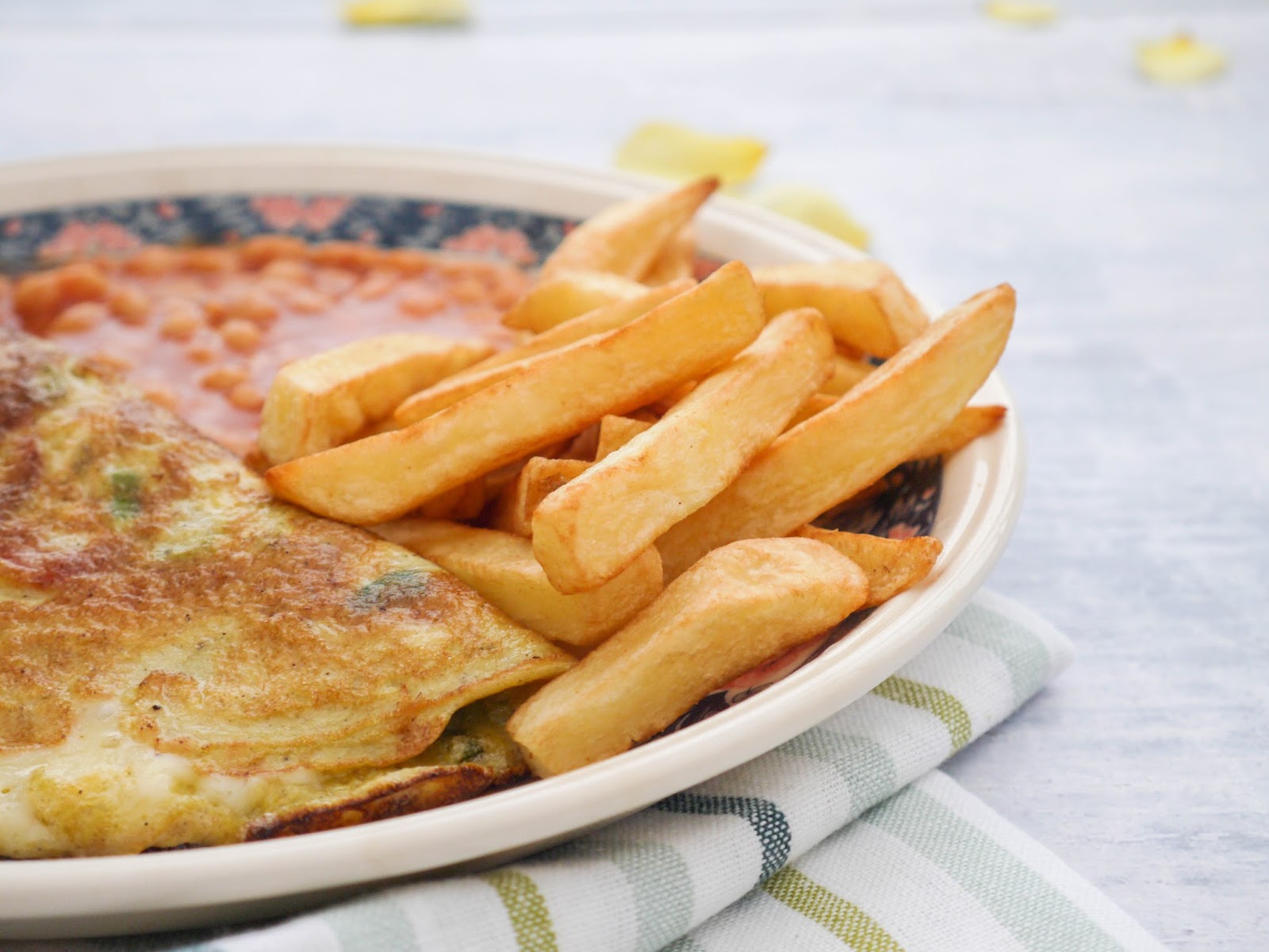 This Muslim Girl Bakes Folded Cheese Pepper Omelette.