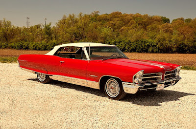 1965 Pontiac Bonneville Convertible Review 1965 Pontiac Bonneville Convertible Front Right
