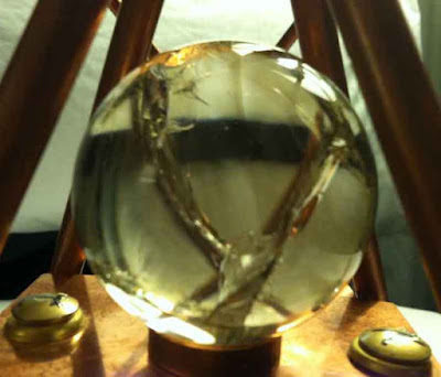 La sfera di cristallo del dott. Ray Brown