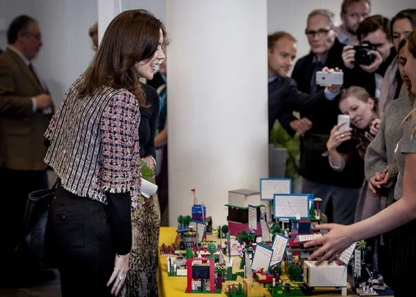 Crown Princess Mary received Danish Speaker prize for Frederik's 50' birthday speech. Princess wore Yde jacket