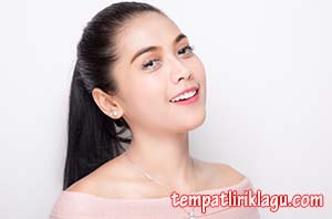 Cinta Atau Uang - Diana Jeanette Lirik Lagu Cinta Atau Uang - Diana Jeanette
