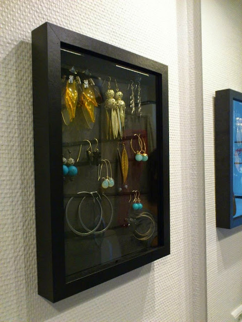 open and close earring display